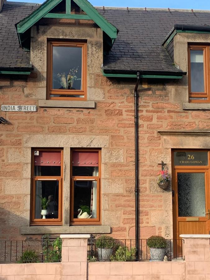 Spacious 5 Mins From Nature Reserve And Town Villa