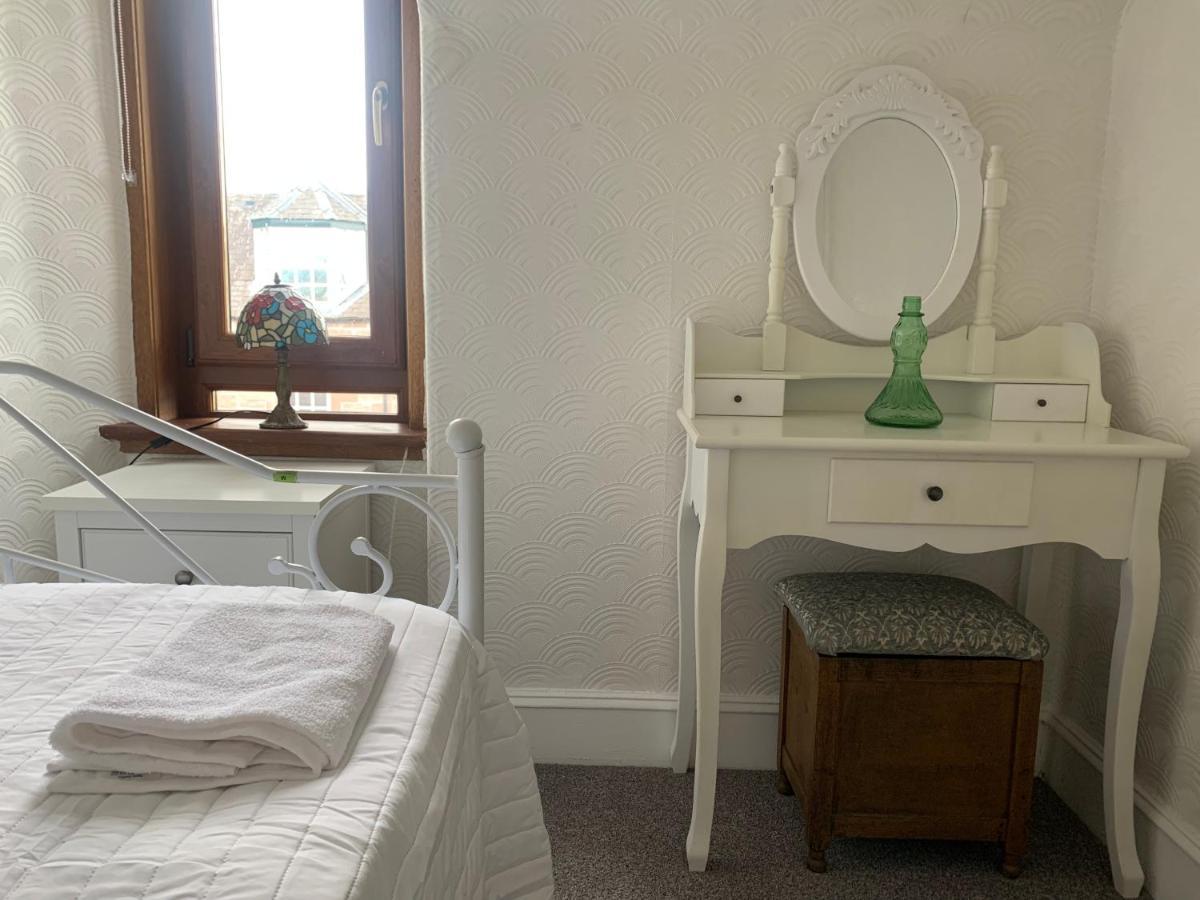 Spacious 5 Mins From Nature Reserve And Town *